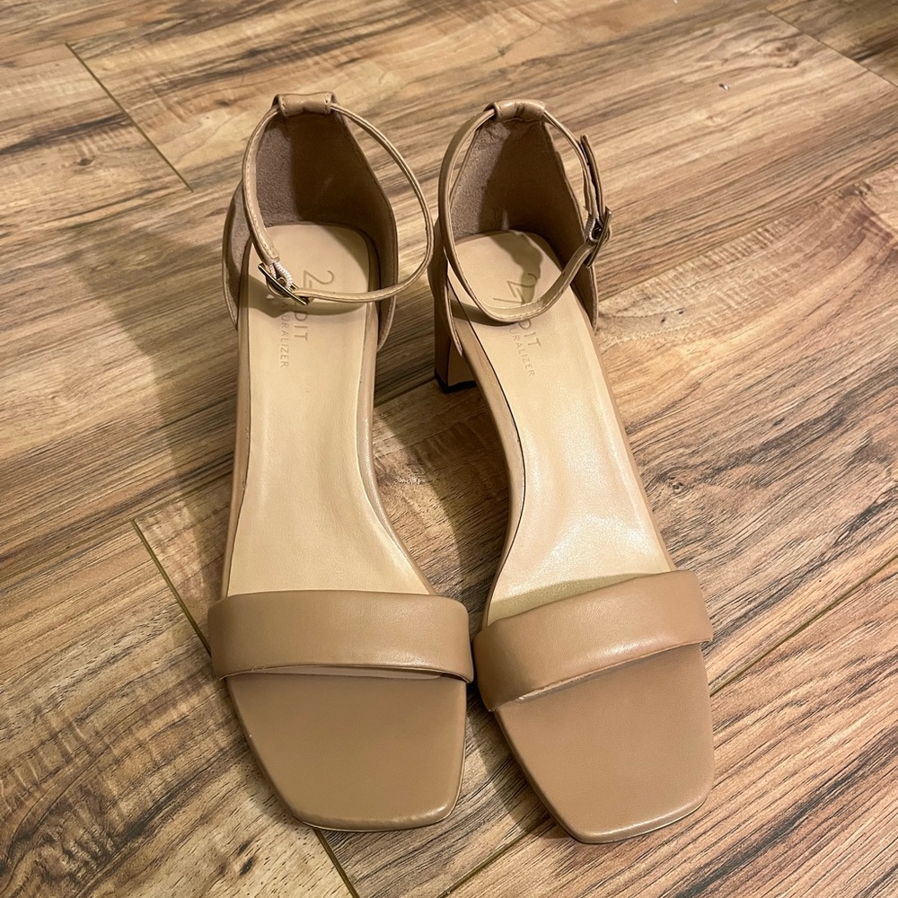 27 EDIT IRISS DRESS SANDALS Size 8 1/2W